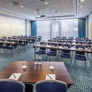 Courtyard By Marriott Hotell